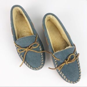 Minnetonka Pile Lined Hardsole Moccasins Indoor Outdoor Slippers Women’s 6